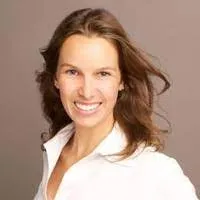Sarah MacNiven - Lawyer in Calgary, Alberta - Clearway Law