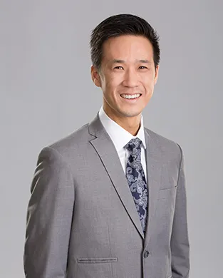 Oliver Ho - Lawyer in Calgary, Alberta - Clearway Law