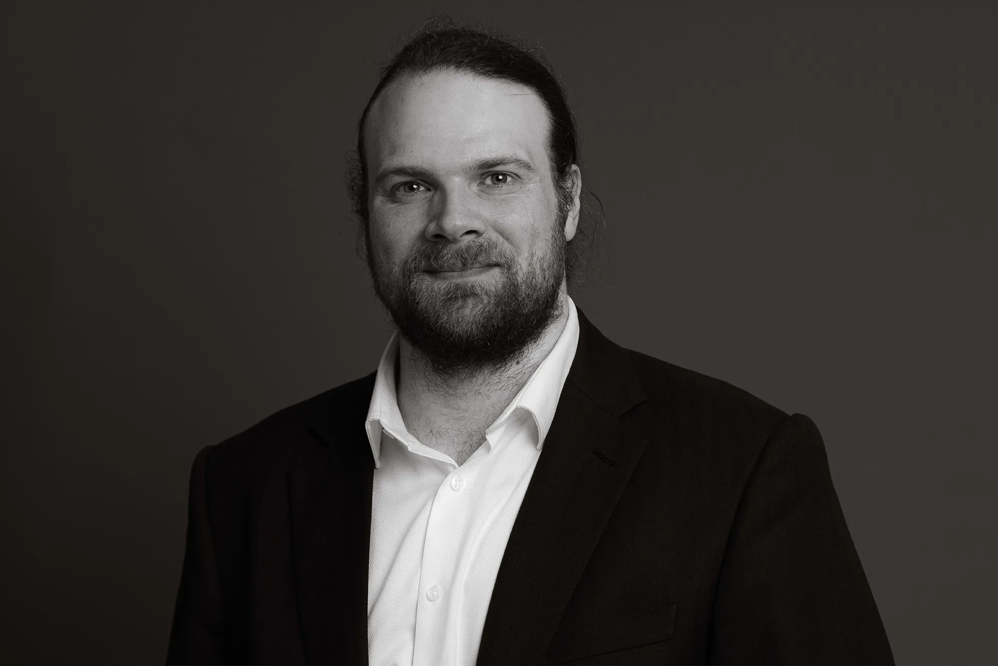 Alexander Studholme - Lawyer in Abu Dhabi, Abu Dhabi - Clearway Law