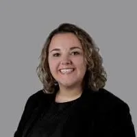 Jennifer Eakins - Lawyer in Abu Dhabi, Abu Dhabi - Clearway Law