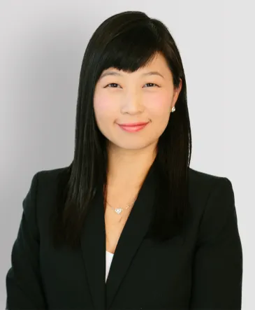 Julia Law - Lawyer in Vancouver, British Columbia - Clearway Law