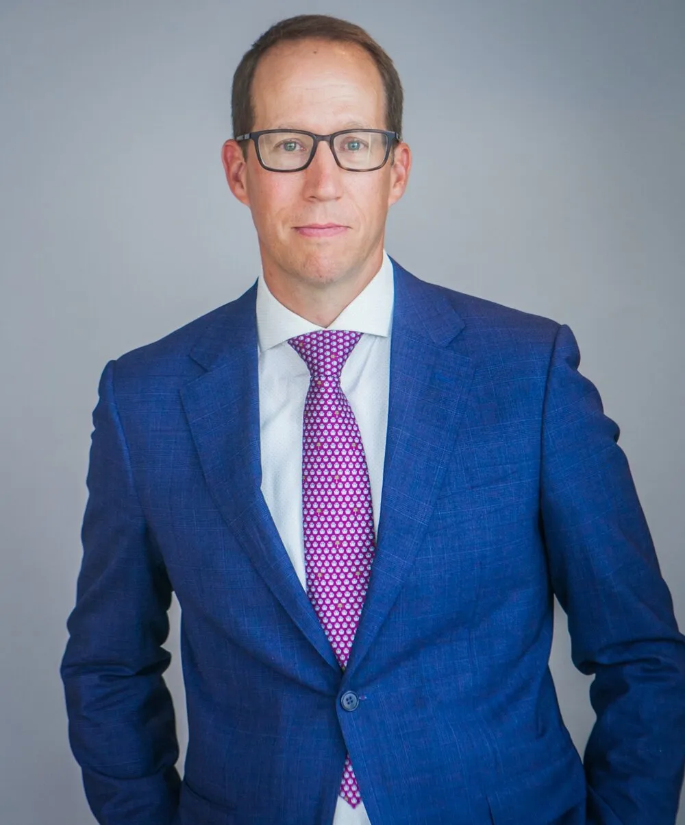 Neil Paris - Lawyer in Toronto, Ontario - Clearway