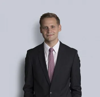 Konstantin Starostin - Lawyer in Toronto, Ontario - Clearway Law