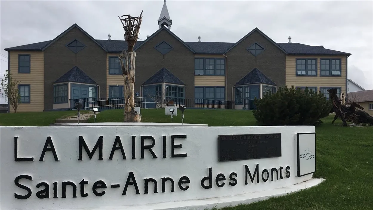 Sylvie Lepage - Lawyer in Sainte-Anne-des-Monts, Quebec - Clearway Law