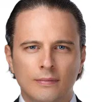 Ian Wong - Lawyer in Westmount, Quebec - Clearway Law